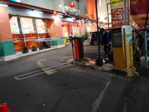 Progres Pemasangan Palang Parkir Sistem Manless Cashless di Toseba Griya Antapani Bandung
