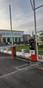 Palang parkir Kutai Kartanegara dengan teknologi RFID