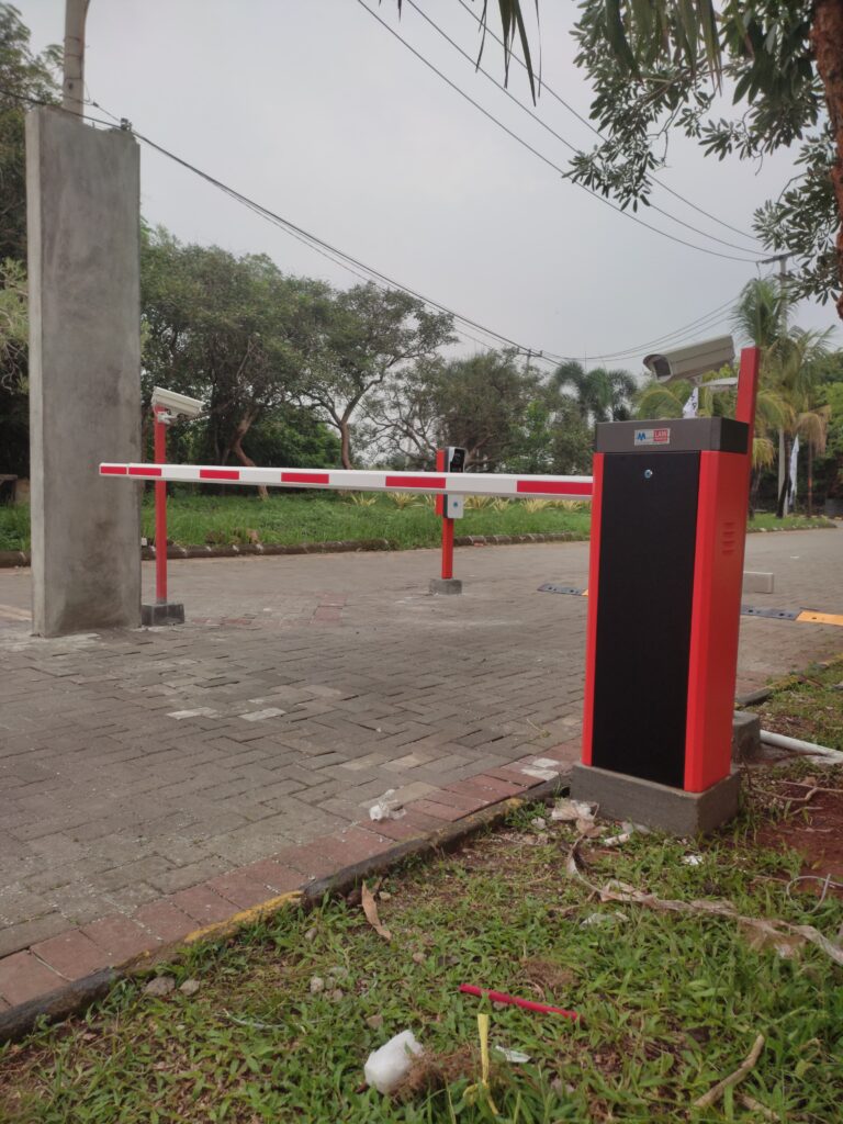 Palang Parkir Otomatis di Komplek Perumahan Batumas Regency Purwakarta | MSM Parking Group