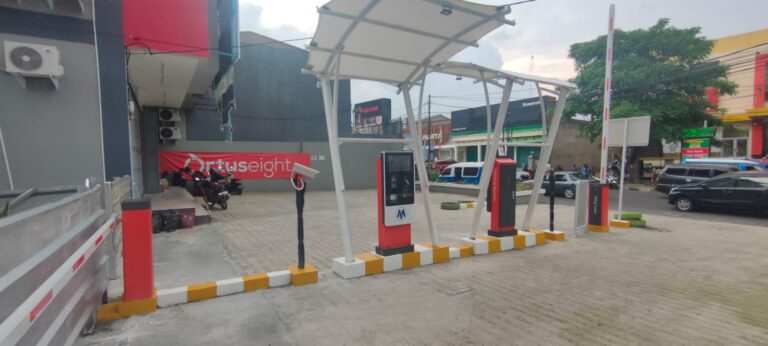 Palang Parkir Surabaya dengan Sistem Full Manless