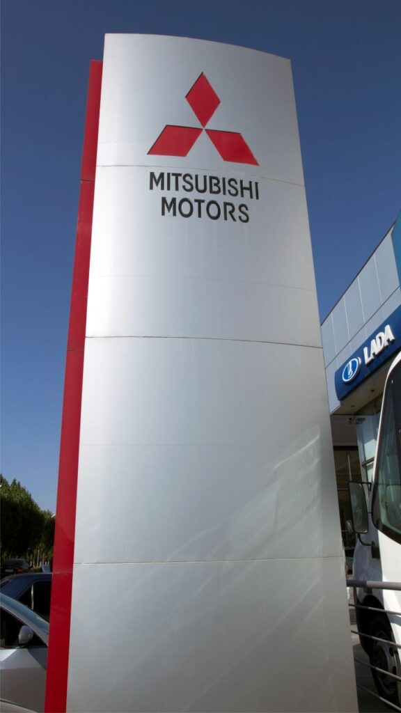 jasa produksi pylon sign, pylon sign Bandung, promosi bisnis, MSM Parking, signage, identitas bisnis, bahan berkualitas tinggi, harga kompetitif, peralatan parkir, visibilitas bisnis