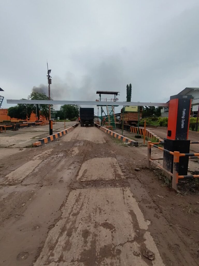 Palang parkir otomatis M Gate Heavy Duty dari MSM Parking Group – barrier gate tangguh untuk industri & area komersial. Kecepatan 0,6 detik, sistem cashless & kontrol pintar. Harga mulai Rp45 juta/unit.