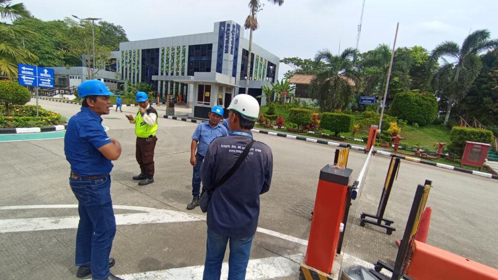 Pemasangan Palang Parkir M Gate Terbaru di PT Komatsu Industrial Balikpapan: Langkah Strategis Tingkatkan Keamanan dan Efisiensi Operasional