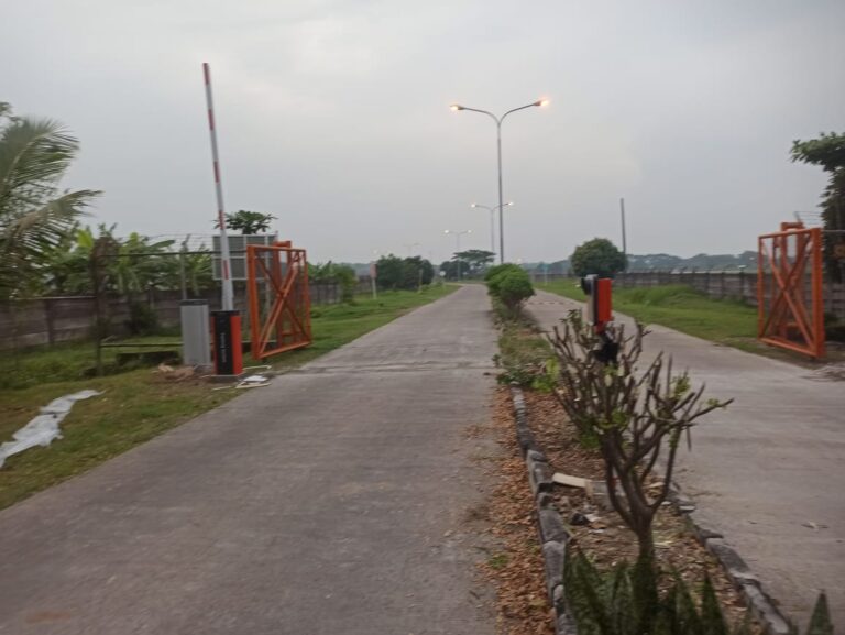 pasang palang parkir otomatis, palang parkir integrasi rfid, sistem parkir rfid bandung, barrier gate bandung, akses kendaraan berizin, gate perumahan otomatis, kartu akses parkir, pemasangan palang parkir cluster