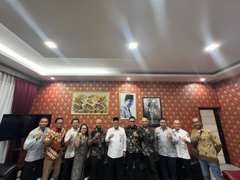 PT MSM Tiga Matra Satria (MSM Parking Group) bersama INPAM membahas percepatan digitalisasi parkir dengan Wali Kota Tanjungpinang untuk mendorong transparansi dan optimalisasi PAD Kepri.